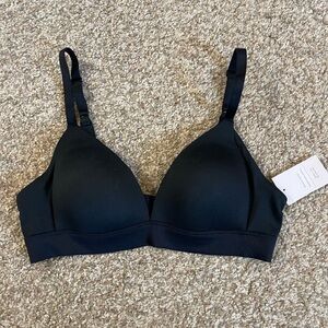 Black Lightly Lined Wireless Bra
